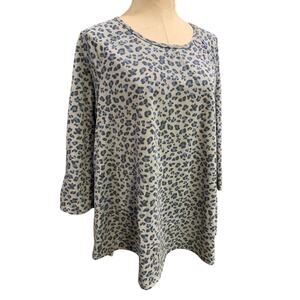 Size 1X Kim & Cami Leopard Print 3/4 Sleeve Top Shirt Gray